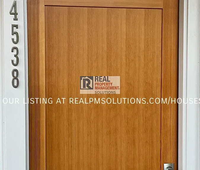 4538 N Vancouver Ave — Photo 4