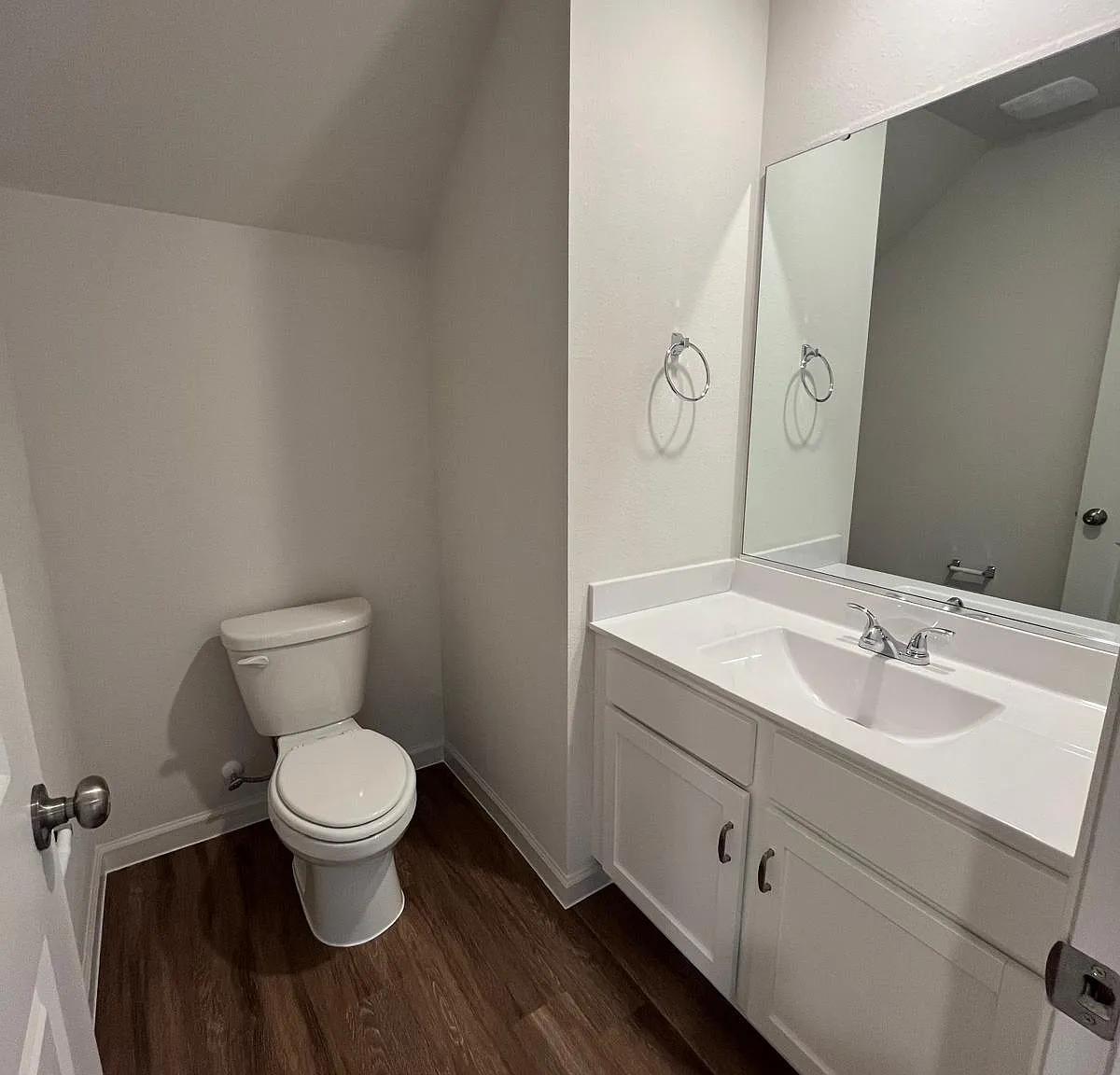 4 bed, 1954 sqft, $2,300 — Photo 4