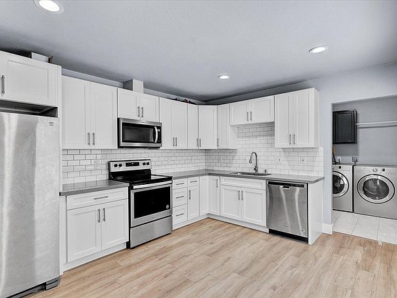 5th image of 1115 Glenrose Ave