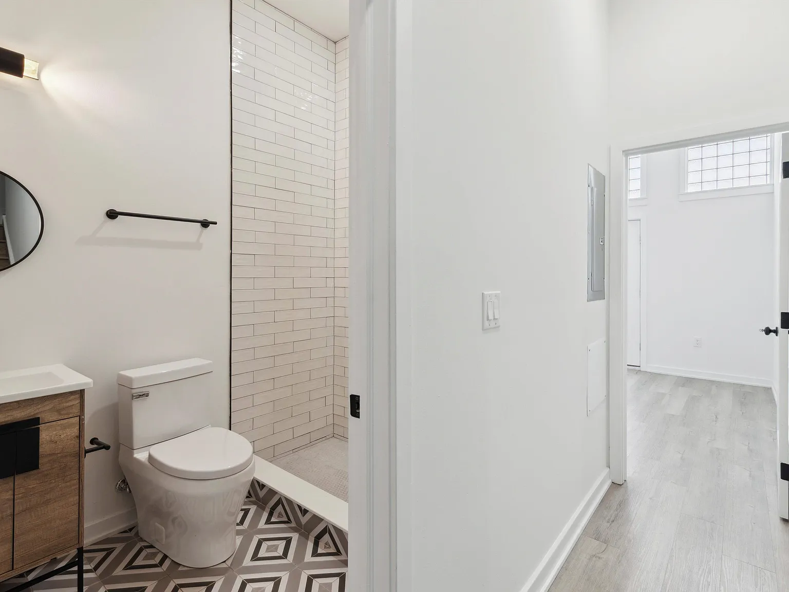 1535 N Sydenham St — Photo 4