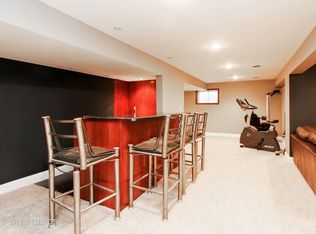 28 Somerset Ln, Buffalo Grove, IL