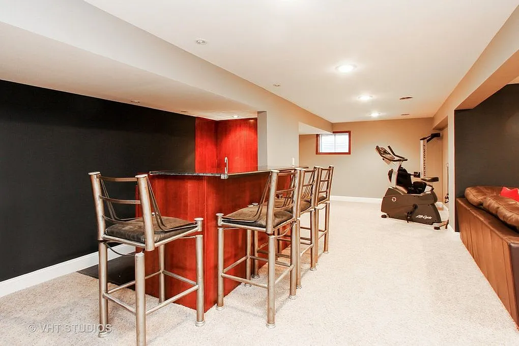 28 Somerset Ln photo 1