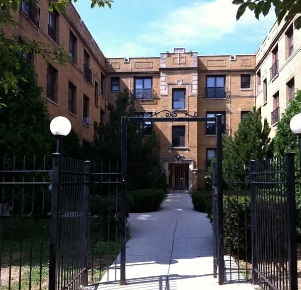 726 W Roscoe St #101S — Photo 9