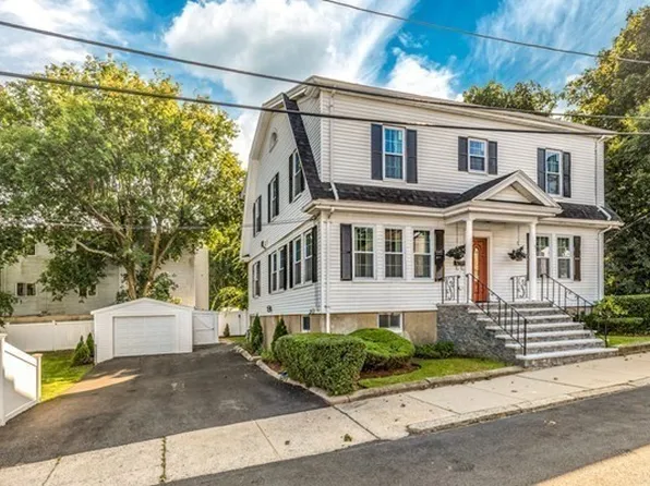 3 Bertuccio Ave, Salem, MA 01970