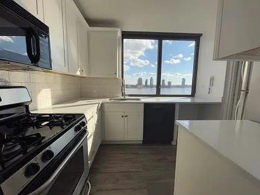 Rented by City Connections Realty | media 22