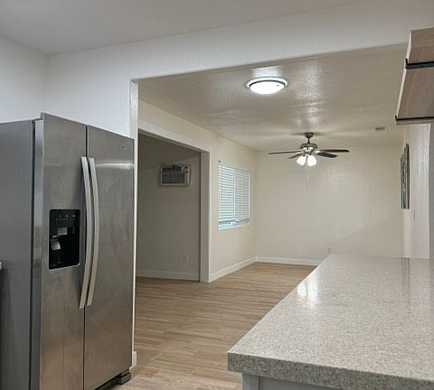 5th image of 9245 Mills Ave
