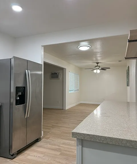 9245 Mills Ave — Photo 5
