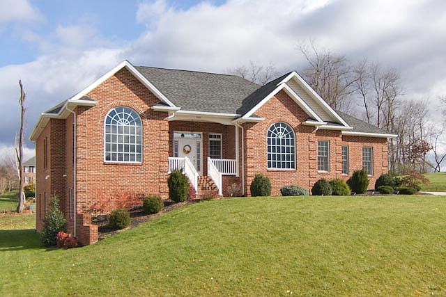 1st image of 3100 Baybrook Dr