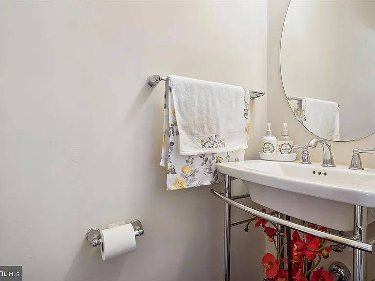 29780 Captain Adamouski St — Photo 15