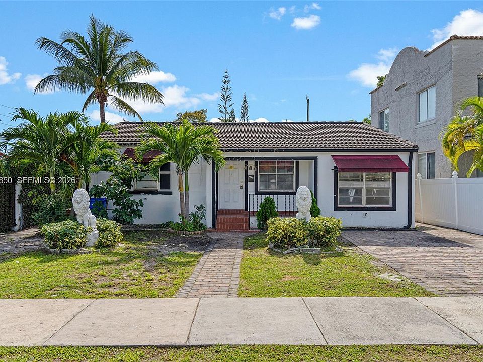 1st image of 2220 SW 16th Ter