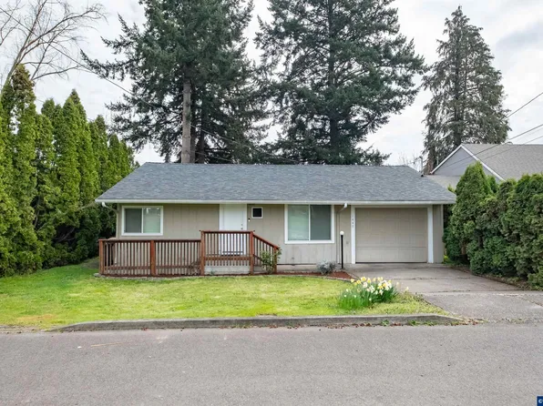1447 Filbert St, Lebanon, OR 97355