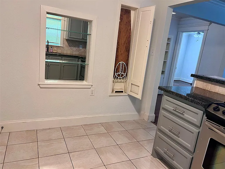 124 N Estelle St — Photo 5