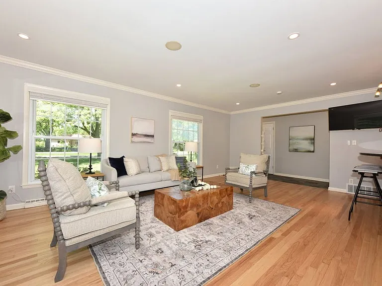 12475 Elmhurst Pkwy — Photo 30