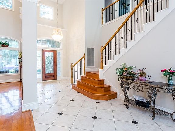 5th image of 5015 Collingwood Ct