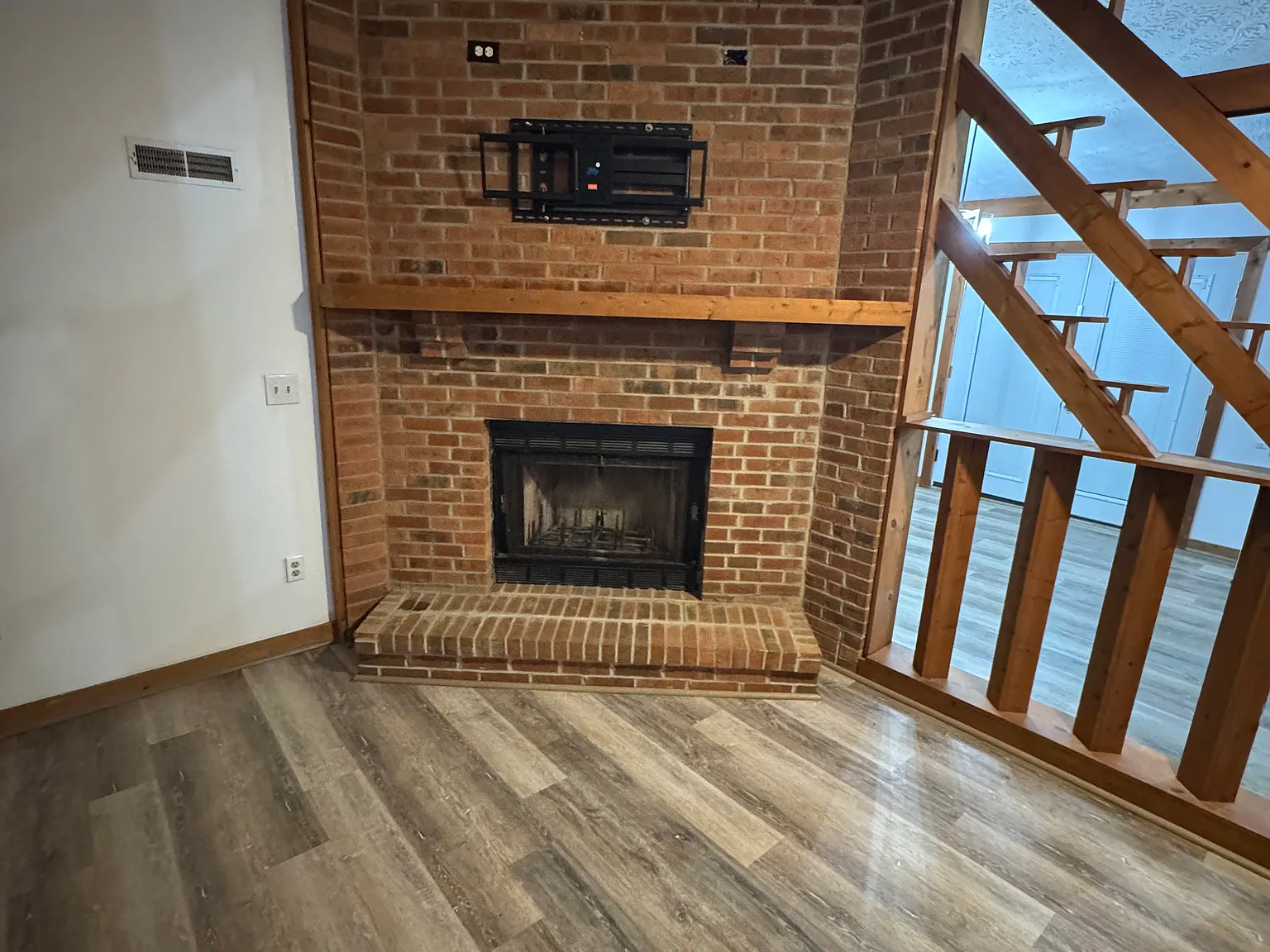 1264 Twin Oak Ln — Photo 4
