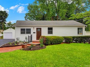 27 Beatrice Ave, West Islip, NY 11795