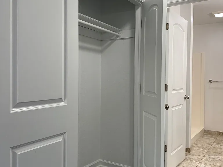 2409 Arctic Ave #202 — Photo 17