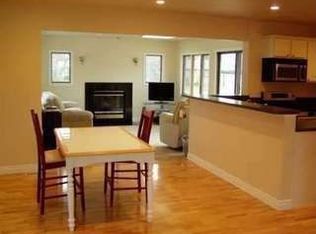 708 Whittier Ct, Saline, MI