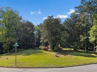 549 Broadland Rd NW, Atlanta, GA 30327