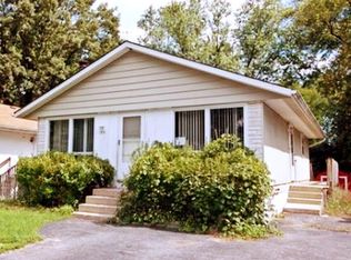 1221 Meadowbrook Dr, Round Lake Beach, IL 60073
