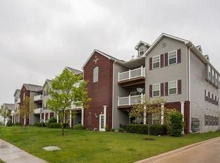 900 Rachael St APT 303, North Liberty, IA 52317