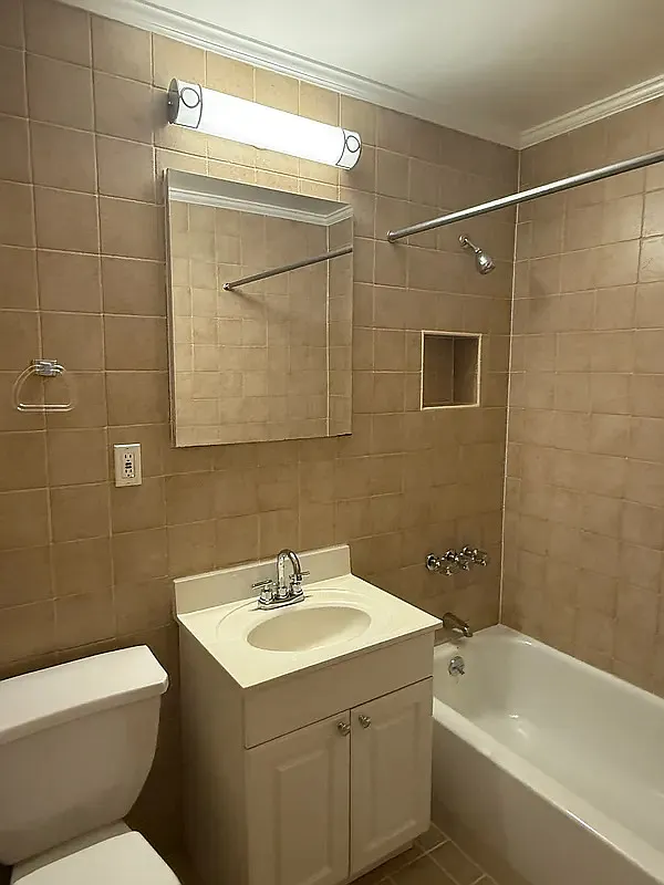 250 West 100th Street — Photo 3
