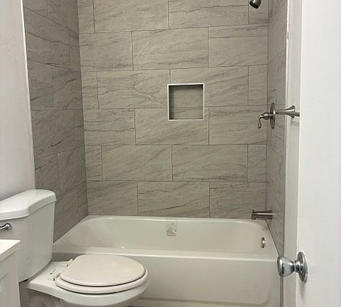 2nd image of 2711 Hollyhock Ln #E