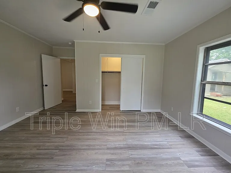 104 E Georgia St — Photo 21