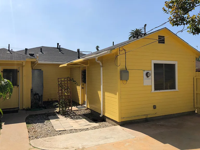 647 Brooks Ave — Photo 12
