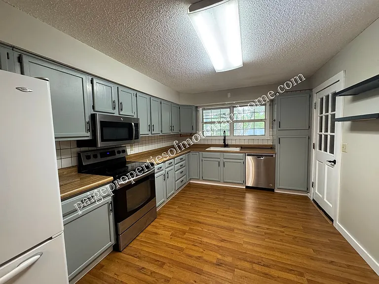 106 Parkview Cir — Photo 5