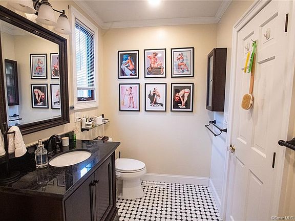 5th image of 101 Barnett St #1