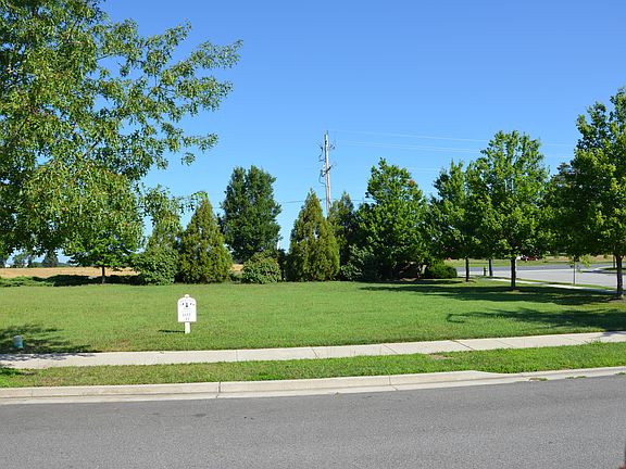 3rd image of 29757 Captain Adamouski St