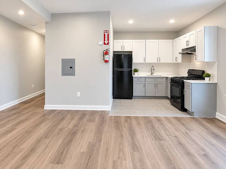 1st image of 65 S Harrison St APT 10