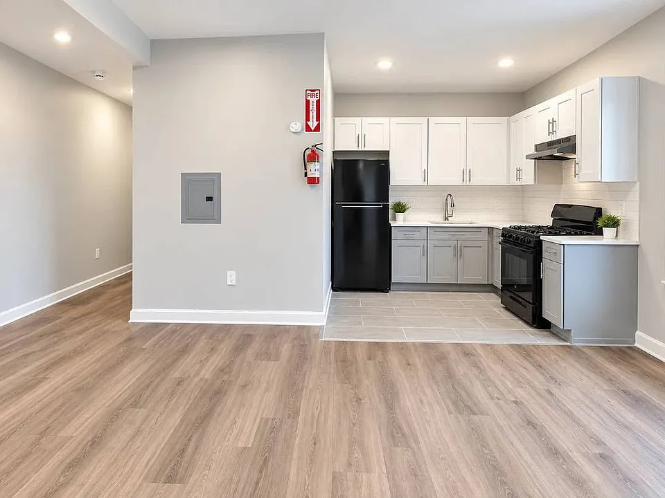 65 S Harrison St #10