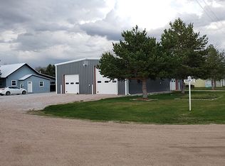 407 Maple St, Dix, NE 69133