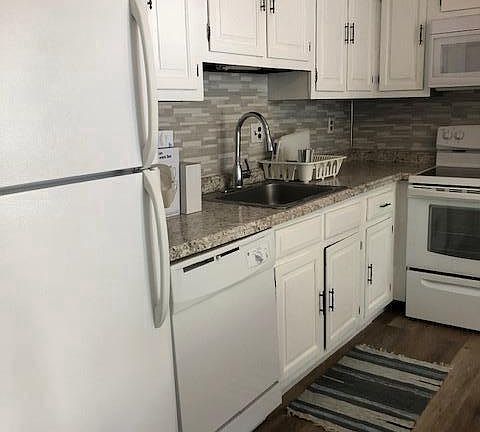 4th image of 206 Brookwood Dr