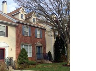 1943 Pine Ct, Hellertown, PA 18055