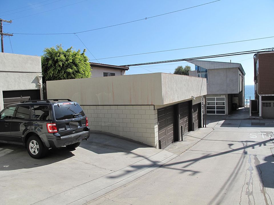 1st image of 122 Moonstone St #1/2