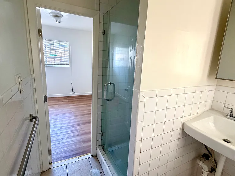 133 W 66th St #2 — Photo 7