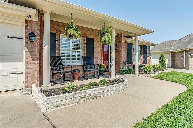 1st image of 305 Faith Ct