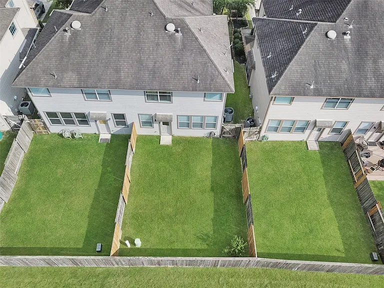 211 Bloomhill Pl — Photo 23