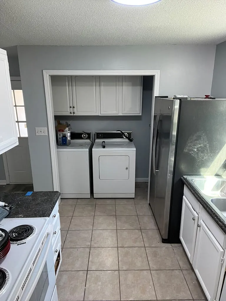 2 bed, 1.5 bath, $1,400 — Photo 3
