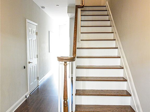 5th image of 23 Hearthstone Ct