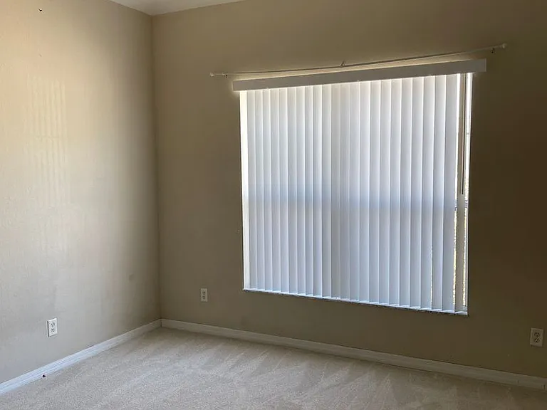 213 Towerview Dr E — Photo 13