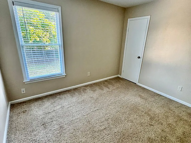 1332 Gravenhurst Cir — Photo 12