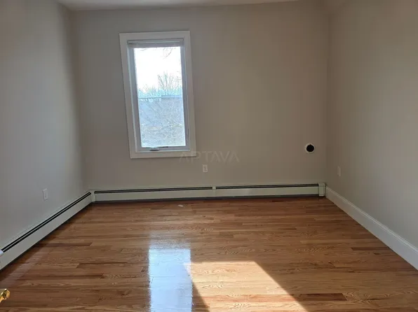 16 Broadway #16, Somerville, MA 02145