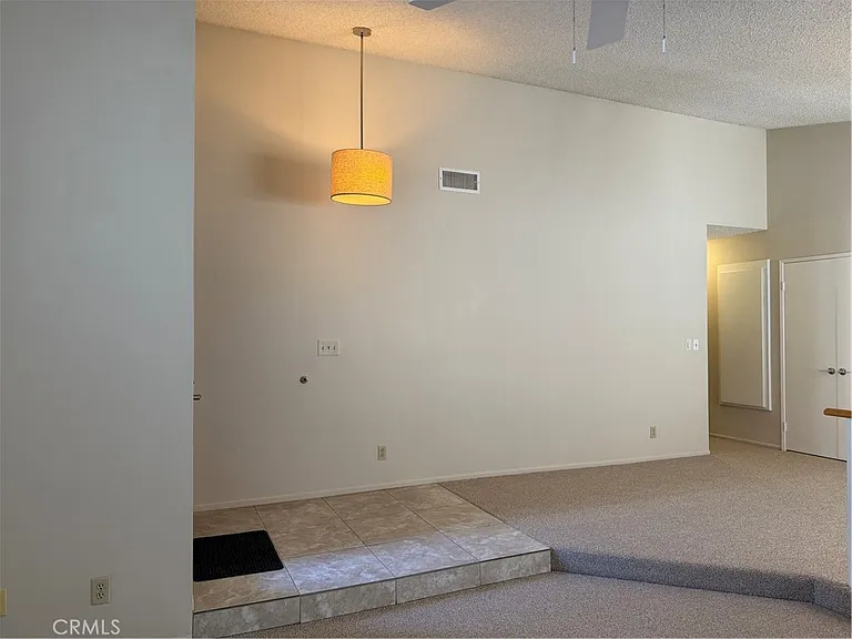 1756 Parkview — Photo 11