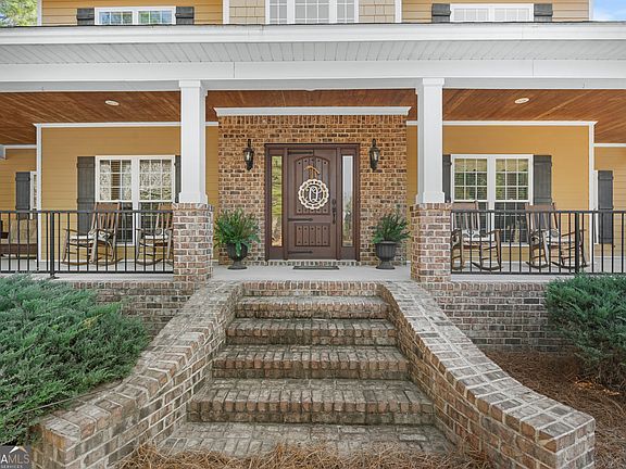 4th image of 1532 Cliponreka Rd