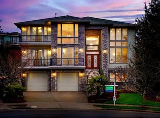 12469 SE Capri Ct, Happy Valley, OR