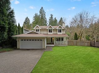 5636 Marine Dr, West Vancouver, BC V7W 2R6